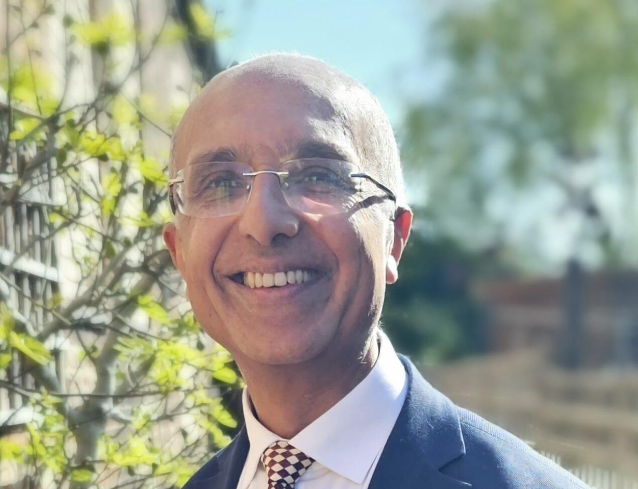 a photo of Sunil Hindochagfd.